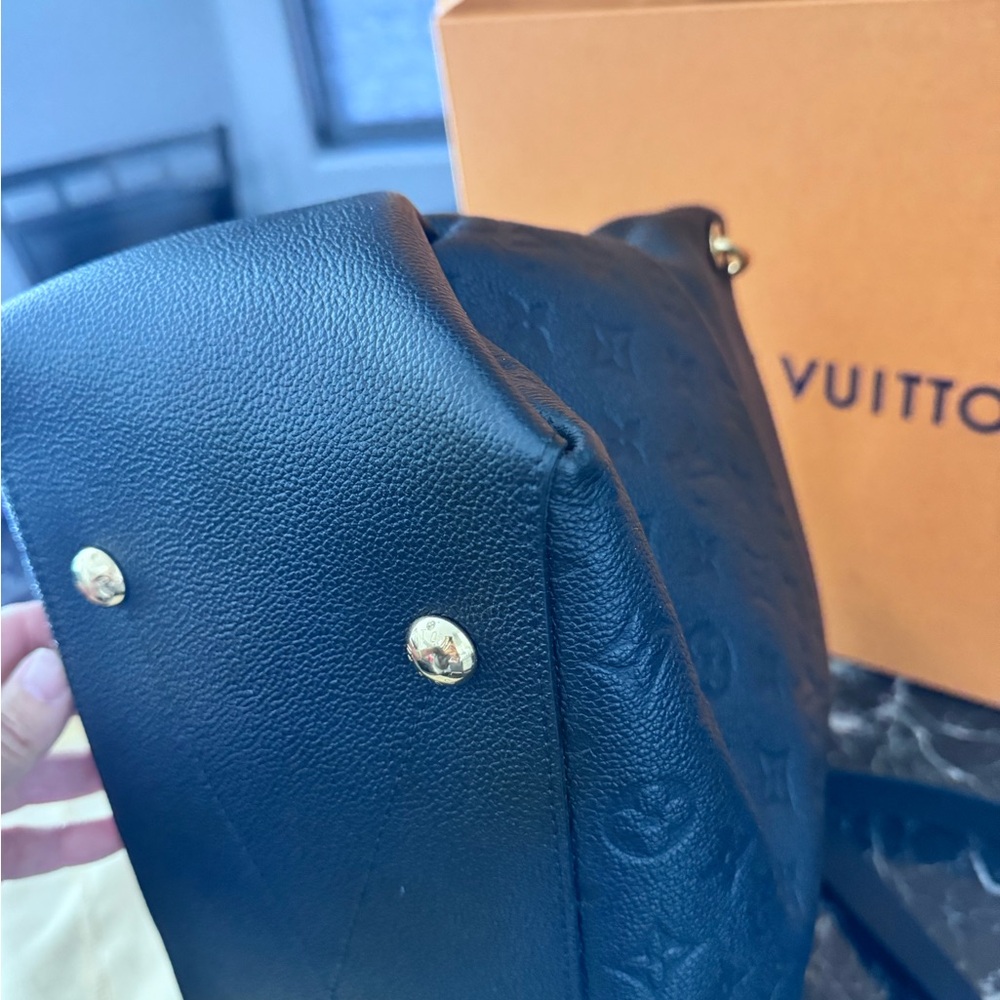 Maida Hobo Monogram Empreinte Noir Leather LIKE NEW 🖤 - Picture 10 of 16